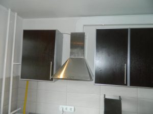 Установка вытяжки на кухне в Сочи