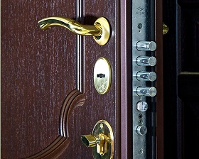 Замена замка на металлической двери Legran в Сочи