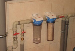 Установка проточного фильтра для воды в Сочи